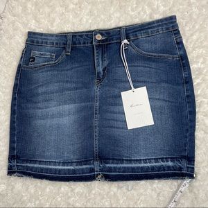Kancan Zumba Released Hem Skirt Sz 29 NWT